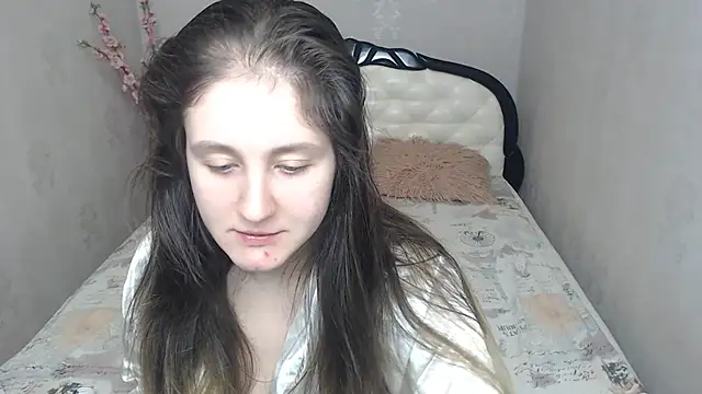 Snapshot of Holliy_Cooper chatting on 02-18-26, 09:16 Holliy Cooper online show from 02-18-26, 09:16