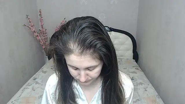 Snapshot of Holliy_Cooper chatting on 02-20-26, 08:05 Holliy Cooper online show from 02-20-26, 08:05