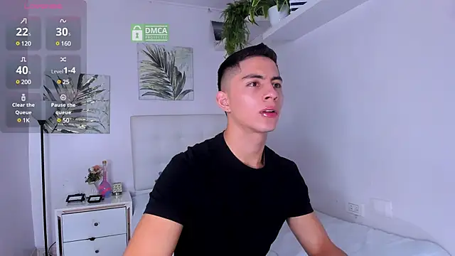 Snapshot of Matty_Adams chatting on 02-25-25, 03:27 Matty Adams online show from 02-25-25, 03:27