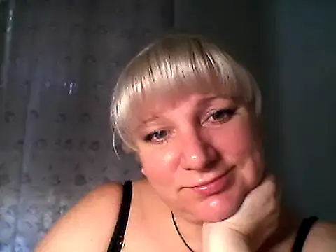 Snapshot of MeilomaWesa chatting on 02-09-25, 06:54 MeilomaWesa online show from 02-09-25, 06:54