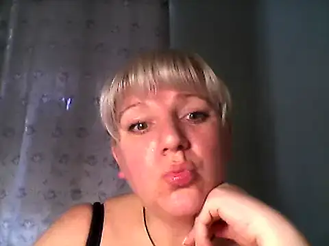 Snapshot of MeilomaWesa chatting on 02-09-25, 10:20 MeilomaWesa online show from 02-09-25, 10:20