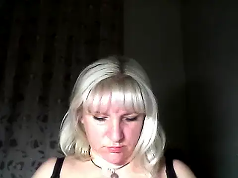 Snapshot of MeilomaWesa chatting on 02-14-25, 10:58 MeilomaWesa online show from 02-14-25, 10:58