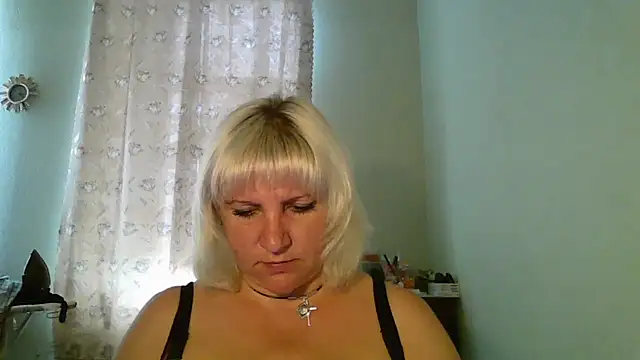 Snapshot of MeilomaWesa chatting on 09-24-25, 01:47 MeilomaWesa online show from 09-24-25, 01:47