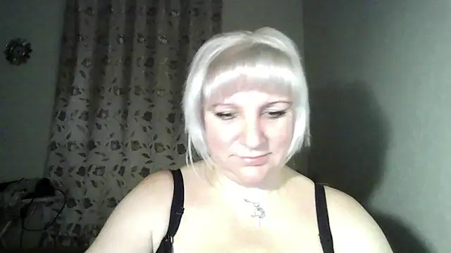 Snapshot of MeilomaWesa chatting on 12-16-25, 03:17 MeilomaWesa online show from 12-16-25, 03:17