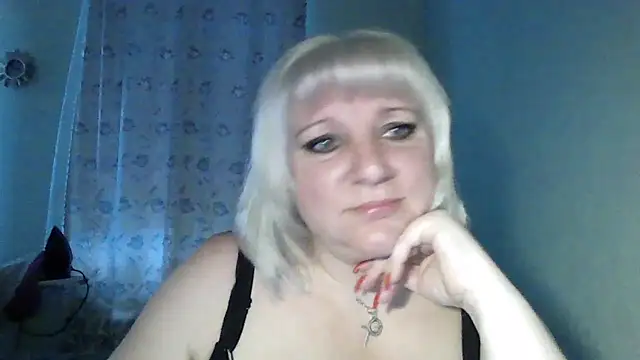 Snapshot of MeilomaWesa chatting on 12-22-25, 10:56 MeilomaWesa online show from 12-22-25, 10:56