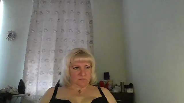 Snapshot of MeilomaWesa chatting on 02-08-26, 07:56 MeilomaWesa online show from 02-08-26, 07:56