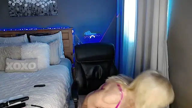 Lenaxox online show from 01-06-26, 06:44