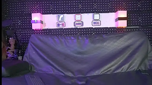 Dulce yors online show from 03-16-25, 08:43