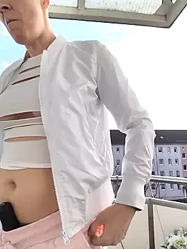 Snapshot of DarleenHot chatting on 02-10-26, 01:15 DarleenHot online show from 02-10-26, 01:15