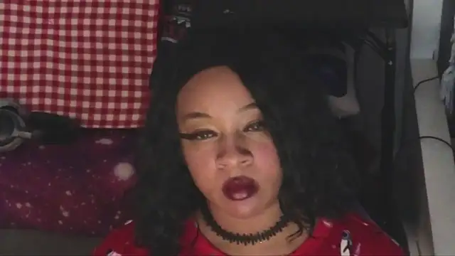 Snapshot of temptressbeauty24 chatting on 12-08-24, 07:43 temptressbeauty24 online show from 12-08-24, 07:43