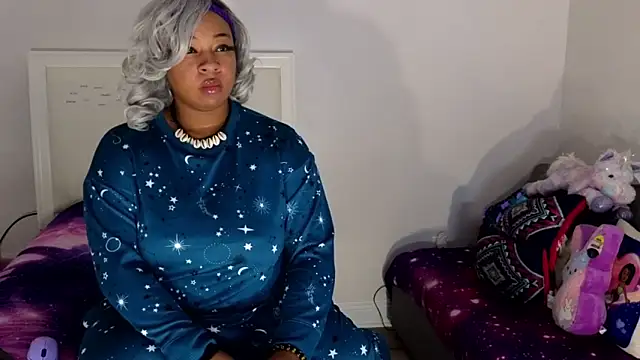 Snapshot of temptressbeauty24 chatting on 12-13-24, 05:49 temptressbeauty24 online show from 12-13-24, 05:49