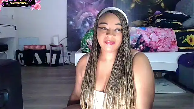 Snapshot of temptressbeauty24 chatting on 02-01-25, 06:21 temptressbeauty24 online show from 02-01-25, 06:21