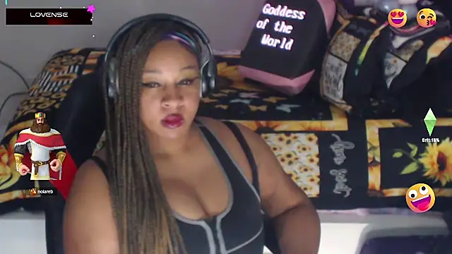 Snapshot of temptressbeauty24 chatting on 02-21-25, 04:29 temptressbeauty24 online show from 02-21-25, 04:29