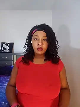 Snapshot of temptressbeauty24 chatting on 03-10-25, 06:56 temptressbeauty24 online show from 03-10-25, 06:56
