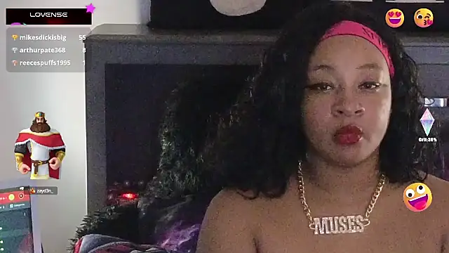 Snapshot of temptressbeauty24 chatting on 03-15-25, 06:25 temptressbeauty24 online show from 03-15-25, 06:25