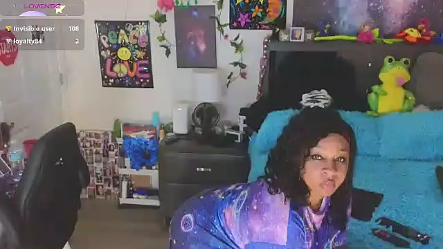 Snapshot of temptressbeauty24 chatting on 09-20-25, 03:29 temptressbeauty24 online show from 09-20-25, 03:29