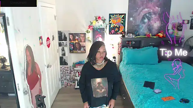 Snapshot of temptressbeauty24 chatting on 10-23-25, 02:00 temptressbeauty24 online show from 10-23-25, 02:00