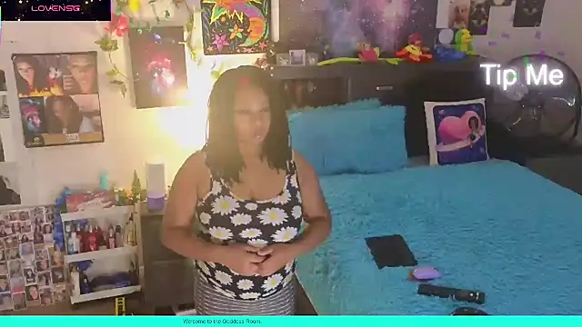 Snapshot of temptressbeauty24 chatting on 11-07-25, 03:50 temptressbeauty24 online show from 11-07-25, 03:50