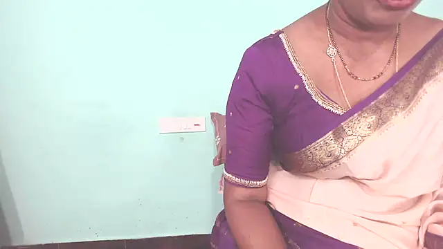 Snapshot of shrutitelugu69 chatting on 06-21-26, 07:33 shrutitelugu69 online show from 06-21-26, 07:33