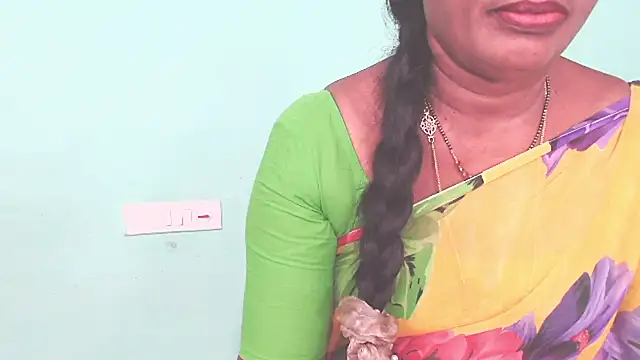 Snapshot of shrutitelugu69 chatting on 07-01-26, 03:12 shrutitelugu69 online show from 07-01-26, 03:12