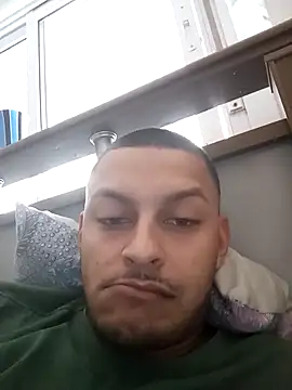 emrehliug12 online show from 10-29-25, 03:25