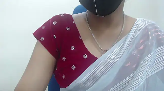 Snapshot of Lovely_Siri_23 chatting on 01-29-25, 12:45 Lovely Siri 23 online show from 01-29-25, 12:45