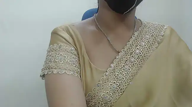 Snapshot of Lovely_Siri_23 chatting on 01-31-25, 05:53 Lovely Siri 23 online show from 01-31-25, 05:53