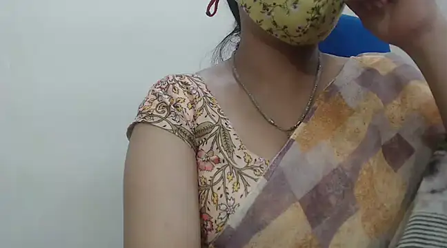 Snapshot of Lovely_Siri_23 chatting on 03-03-25, 09:55 Lovely Siri 23 online show from 03-03-25, 09:55