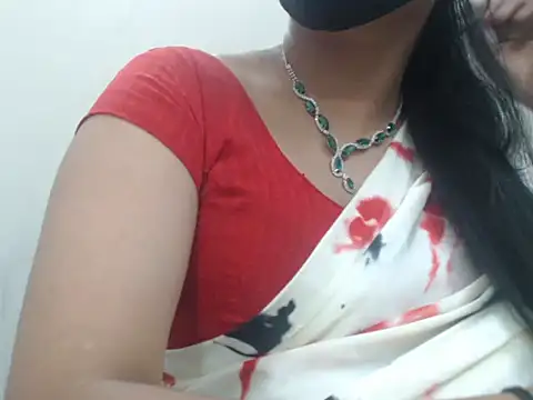 Snapshot of Lovely_Siri_23 chatting on 05-08-26, 11:48 Lovely Siri 23 online show from 05-08-26, 11:48