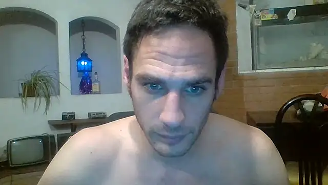 Snapshot of Stevenson988 chatting on 10-18-25, 05:32 Stevenson988 online show from 10-18-25, 05:32