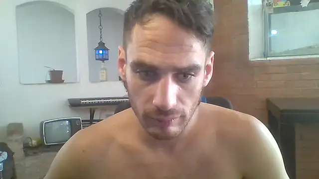 Snapshot of Stevenson988 chatting on 02-18-26, 04:36 Stevenson988 online show from 02-18-26, 04:36