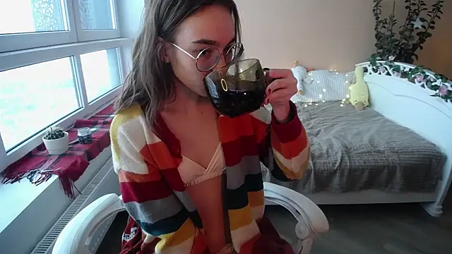 MissLinaDream online show from 02-19-25, 01:50