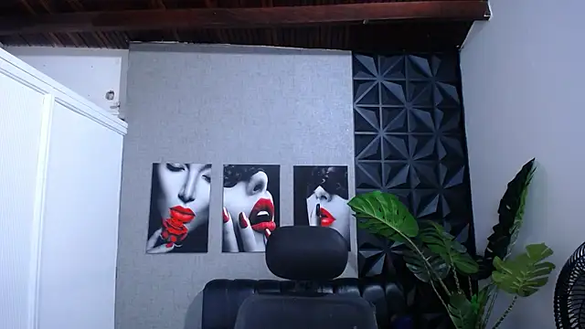 Valentinaa mature online show from 03-31-26, 08:53