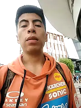 Snapshot of Alexander9827 chatting on 01-10-25, 08:26 Alexander9827 online show from 01-10-25, 08:26