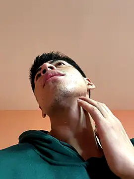 Snapshot of Alexander9827 chatting on 11-23-25, 02:06 Alexander9827 online show from 11-23-25, 02:06