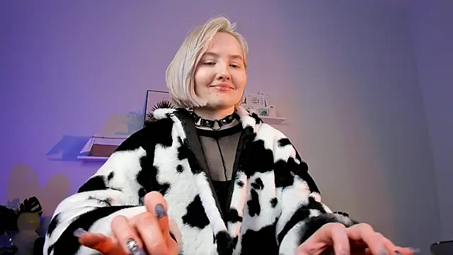 ReiYosimoto online show from 12-22-24, 12:38