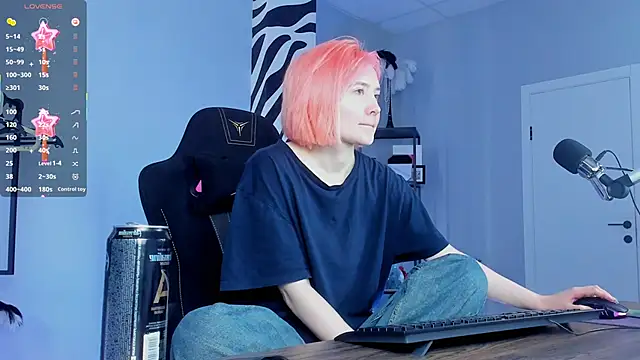 ReiYosimoto online show from 10-04-25, 11:52