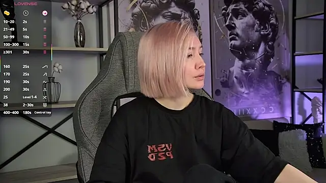 ReiYosimoto online show from 11-26-25, 03:35