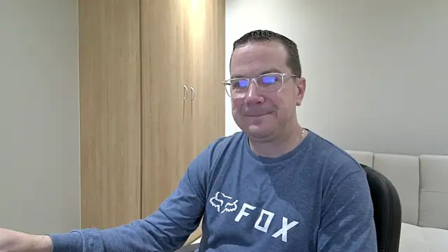 BrettJ81 online show from 10-20-25, 05:02