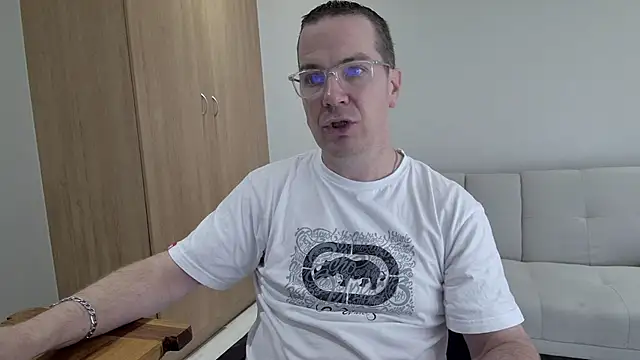 BrettJ81 online show from 04-02-26, 01:53