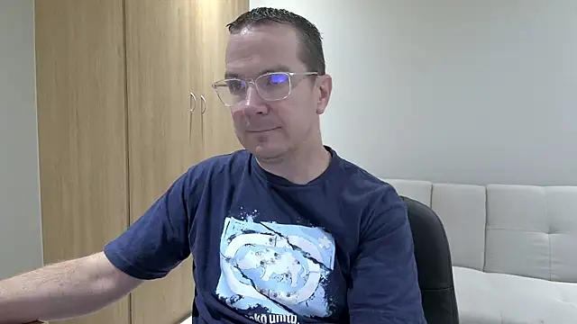 BrettJ81 online show from 04-13-26, 10:32