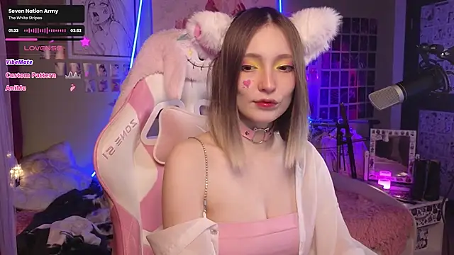 Evie Ro online show from 11-22-25, 10:09