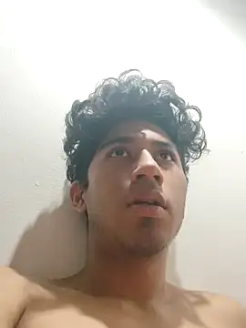 Snapshot of Mangopitudo chatting on 01-08-25, 02:57 Mangopitudo online show from 01-08-25, 02:57