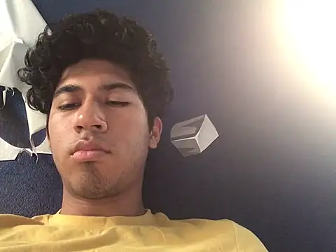 Snapshot of Mangopitudo chatting on 01-15-25, 10:35 Mangopitudo online show from 01-15-25, 10:35