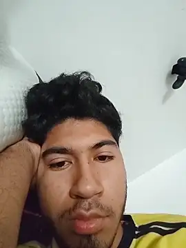 Snapshot of Mangopitudo chatting on 10-18-25, 06:08 Mangopitudo online show from 10-18-25, 06:08