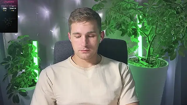 Sweeet  boy online show from 03-09-25, 10:19