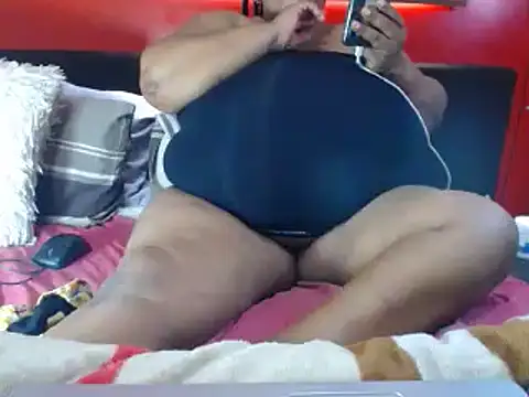 Snapshot of CandyBoobsXx chatting on 12-29-24, 12:23 CandyBoobsXx online show from 12-29-24, 12:23