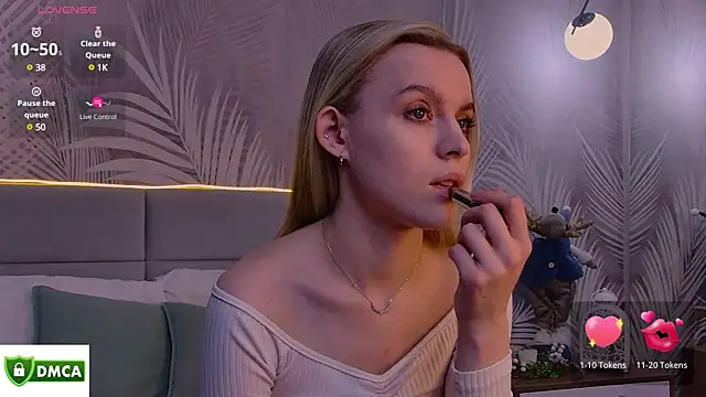 Snapshot of AmaliaBell chatting on 01-05-25, 01:15 AmaliaBell online show from 01-05-25, 01:15