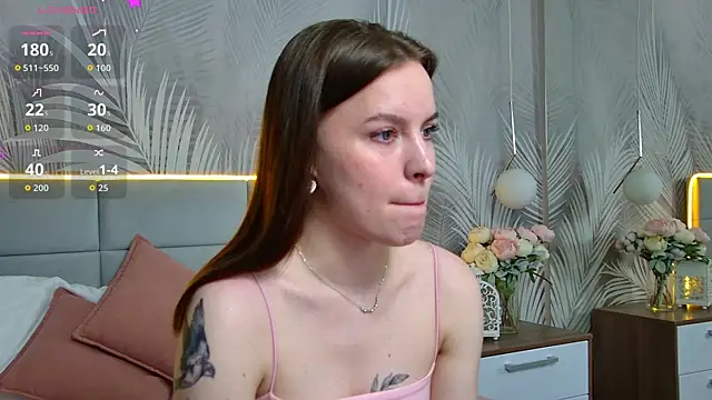 Snapshot of AmaliaBell chatting on 09-15-25, 01:11 AmaliaBell online show from 09-15-25, 01:11