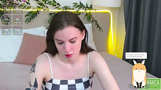 Snapshot of AmaliaBell chatting on 10-28-25, 01:25 AmaliaBell online show from 10-28-25, 01:25